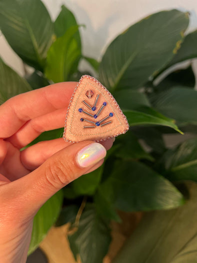 Pin’s feutrine rose pale 100% fait main