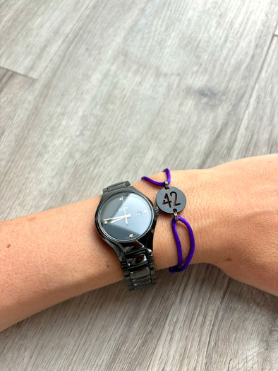 Bracelet 42 petite médaille noire violet