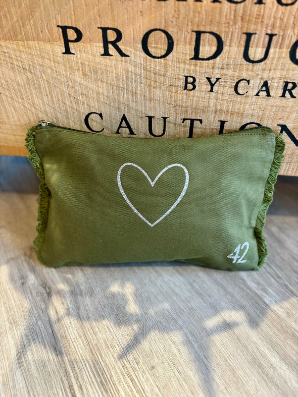 pochette kaki coeur