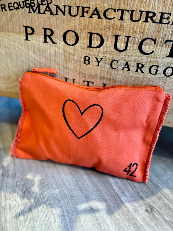 Pochette orange coeur