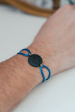 Bracelet 42 Médaille Noire Bleu Vif